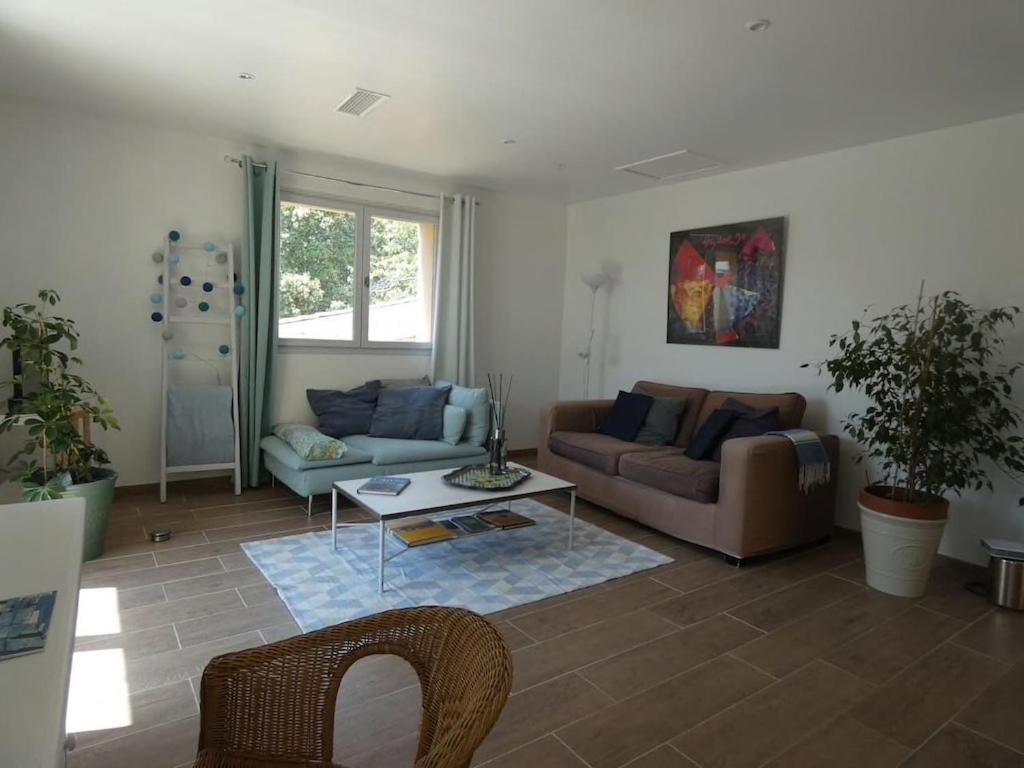 Villa Pierre Blanche Le Calme A 5Mn Du Centre Ville Ним Экстерьер фото