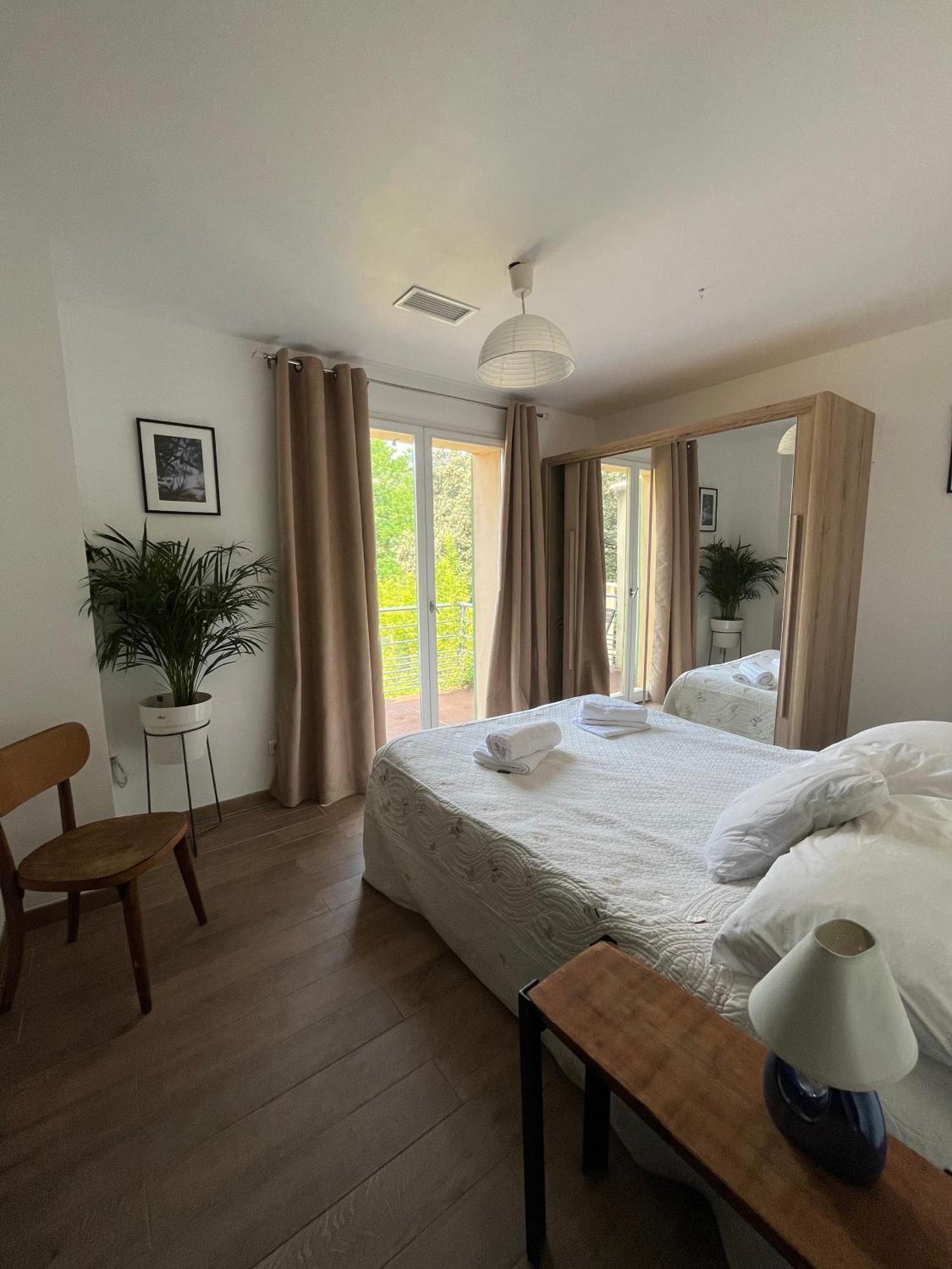 Villa Pierre Blanche Le Calme A 5Mn Du Centre Ville Ним Экстерьер фото